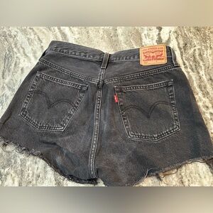 Levi’s Women’s 501 Original Shorts Size 28 Lunar Black